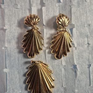 Gold plated dropping earring and pendant